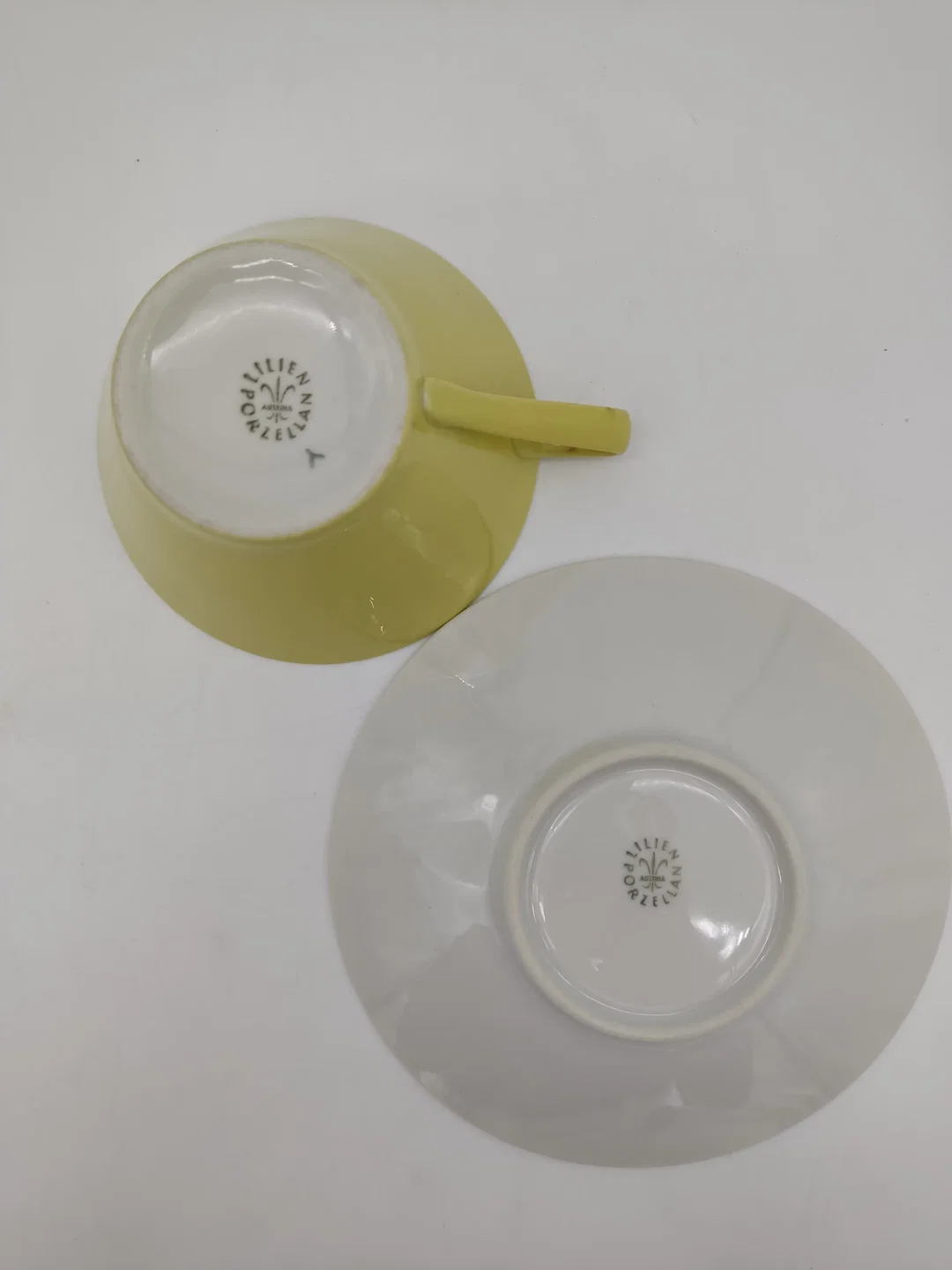 Lilien Porzellan Teetasse Gr. 22, gelb – Bild 5