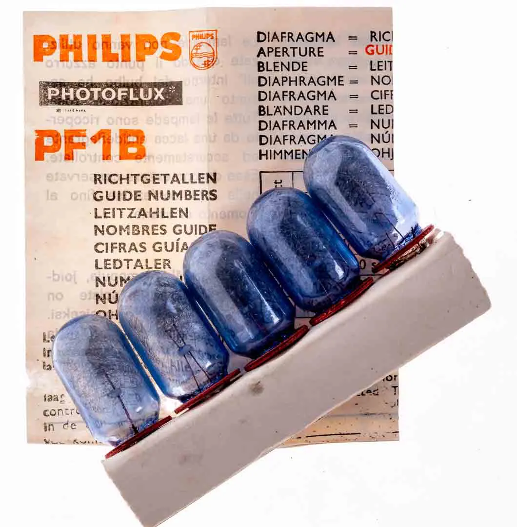 Vintage Philips Photolux Universalblitzbirnen PF1B Fotografiegeschichte seit 1955 – Bild 2