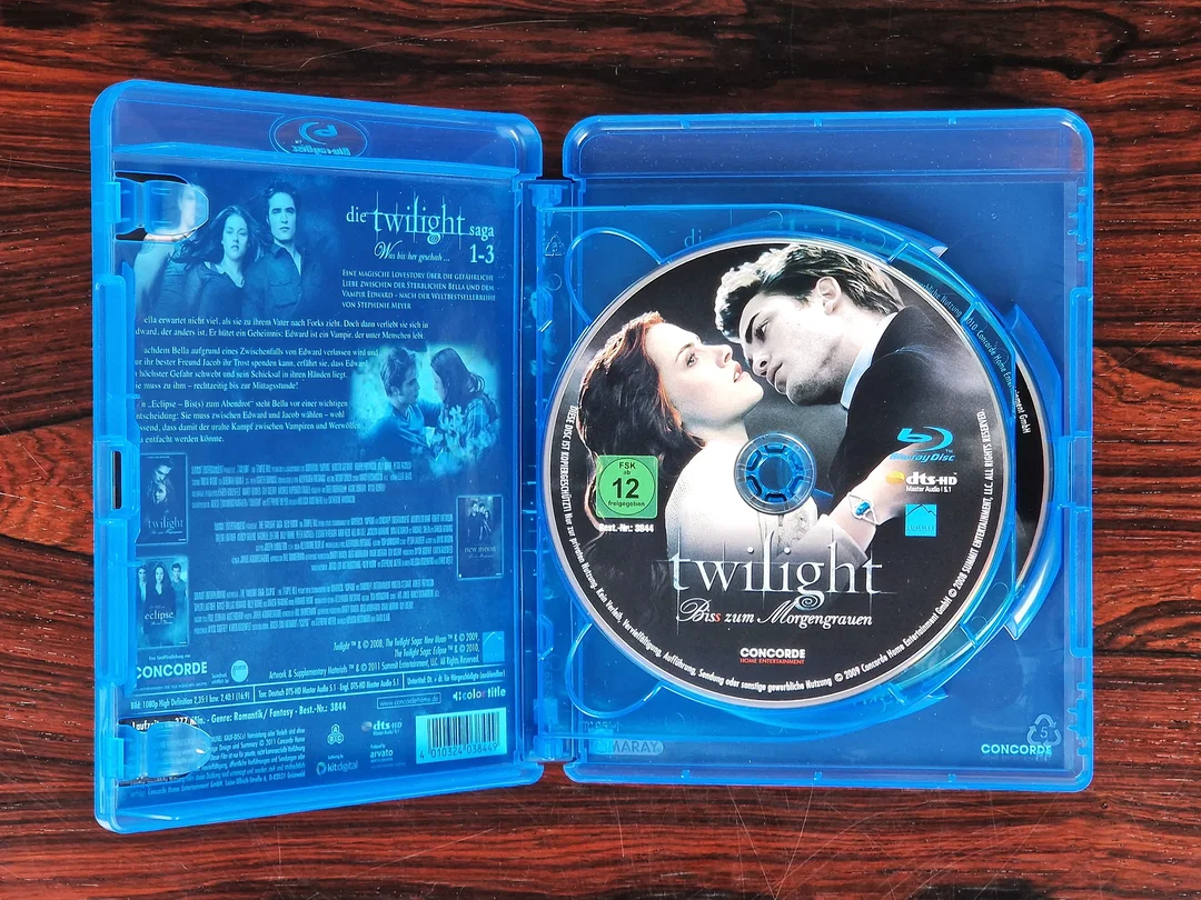 Die Twilight Saga - Was bisher geschah 1-3 - Film - Blu-ray - 3-Disc Limited Edition – Bild 3
