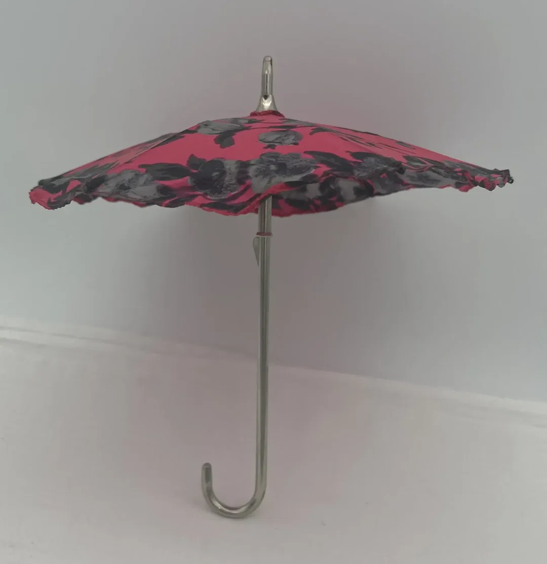 Vintage Miniatur-Regenschirm für Puppe – Bild 4