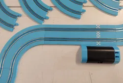 Carrera 1 First Rennbahn Paw Patrol Hellblau + 4 Kurven Elemente - Bild 2