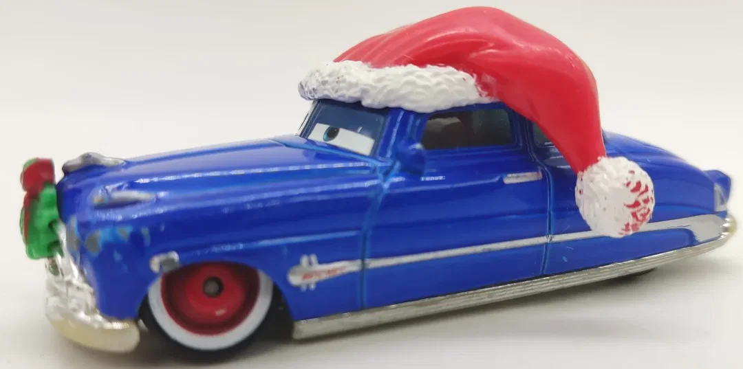 Mattel Disney Pixar Cars "Doc Hudson Christmas Edition mit roter Mütze Weihnachten" 1:55 – Bild 3