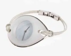 Moderne Damen Calvin Klein Uhr in weiß, Modell K8323120 - Bild 3