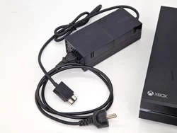 Microsoft Xbox One Set - Xbox One Konsole mit zwei Controllern und Zubehör - Bild 5